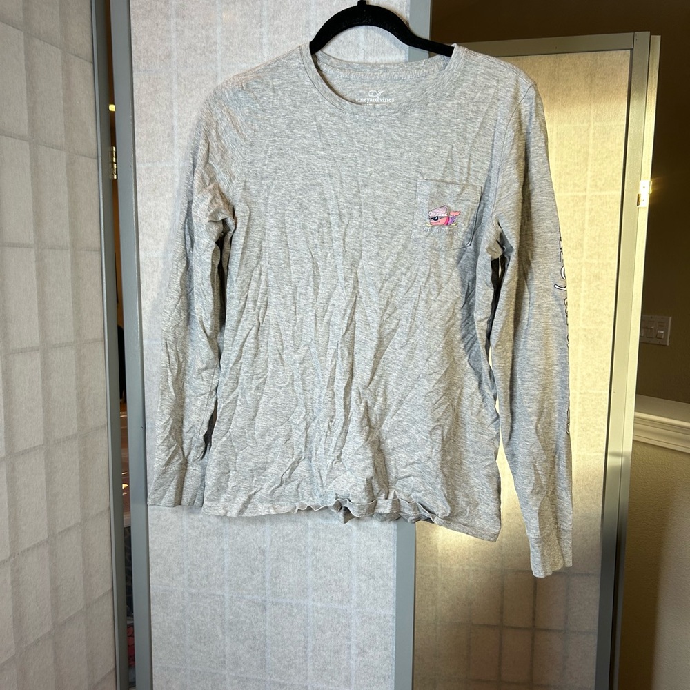 Vineyard Vines gray signature whale long sleeve shirt (winter edition)